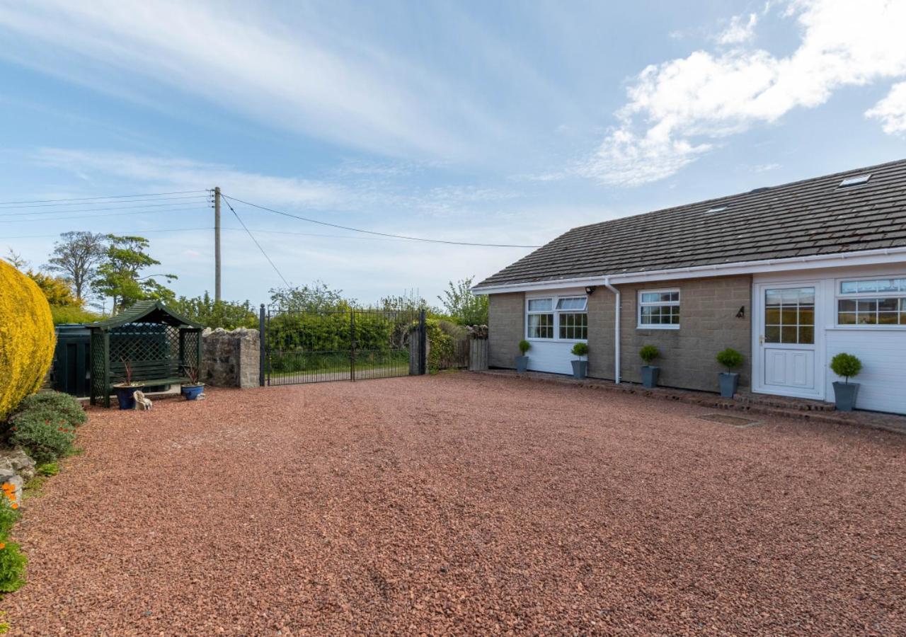 Dukesfield Cottage Bamburgh Exterior photo